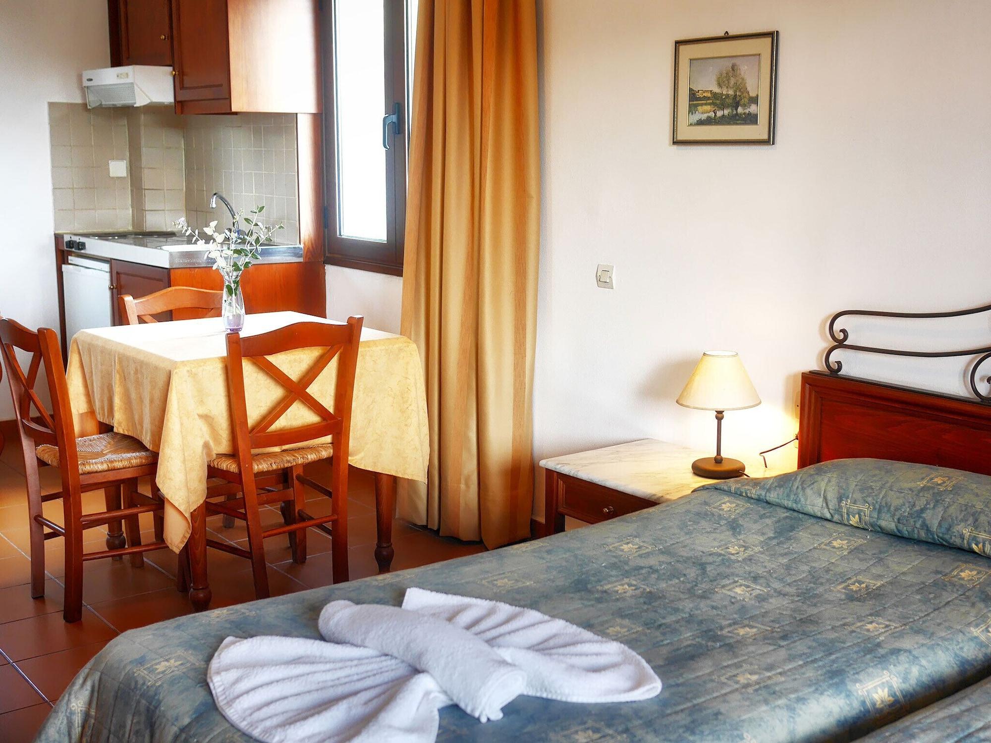 Areti Aparthotel La Canea Esterno foto