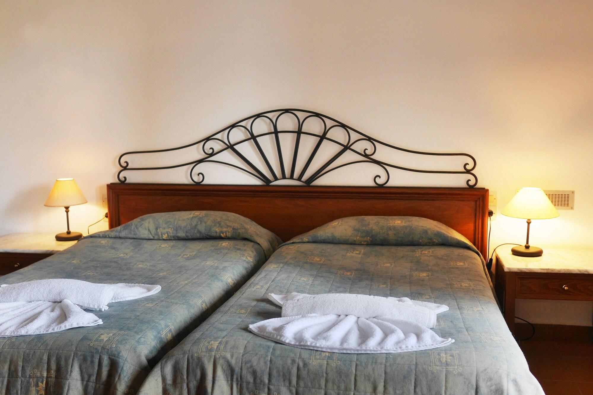 Areti Aparthotel La Canea Esterno foto