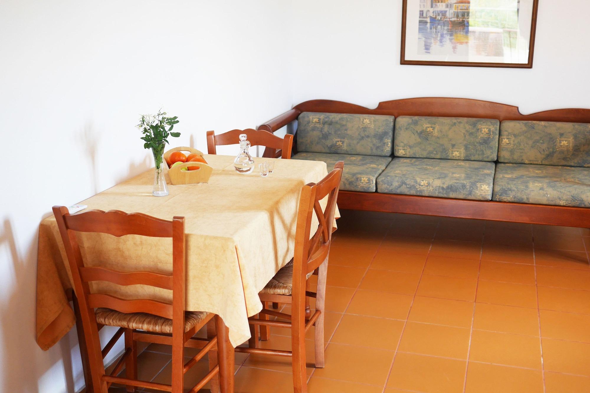 Areti Aparthotel La Canea Esterno foto
