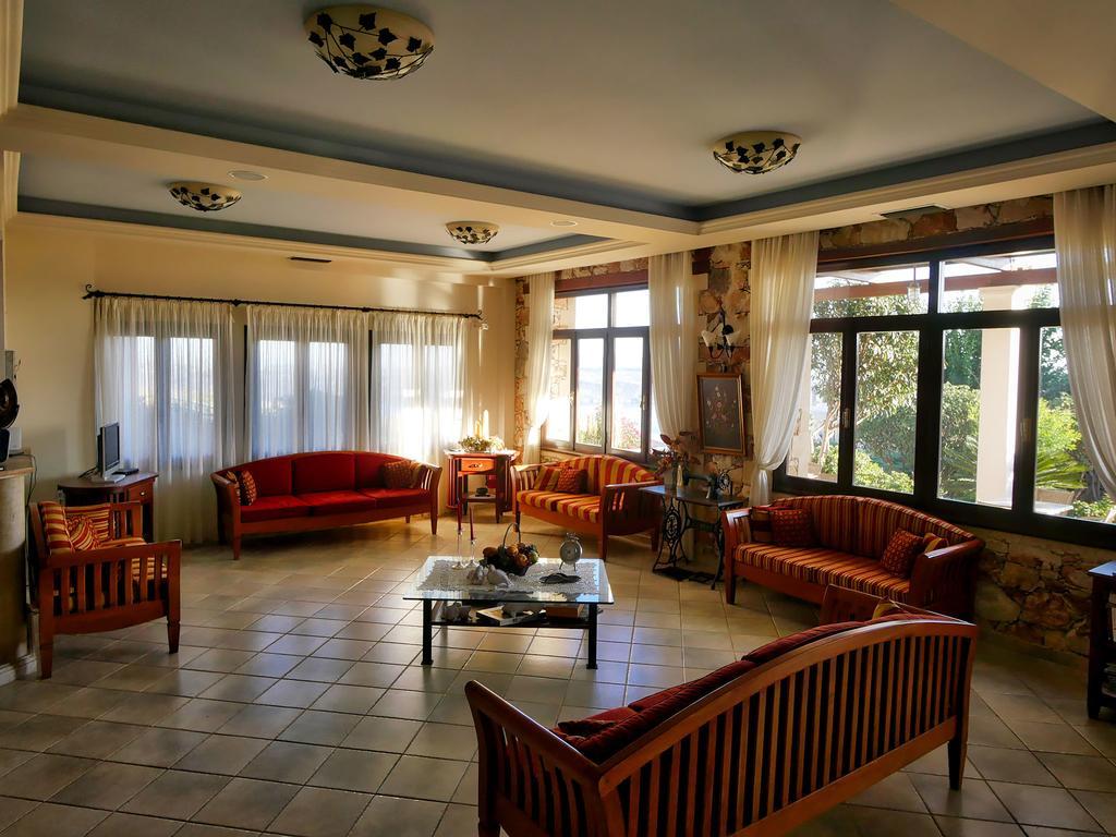 Areti Aparthotel La Canea Esterno foto