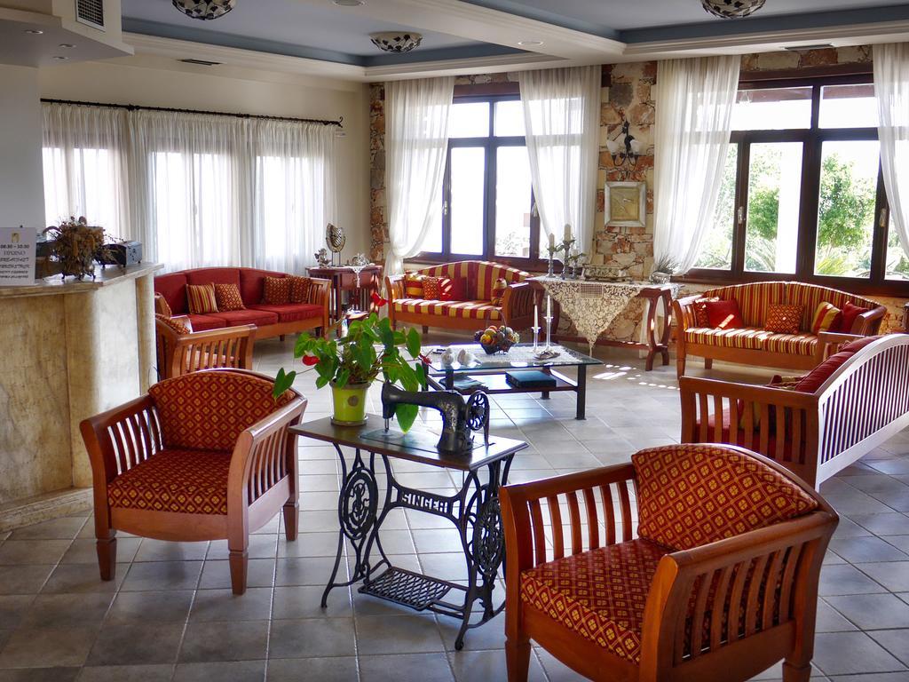 Areti Aparthotel La Canea Esterno foto