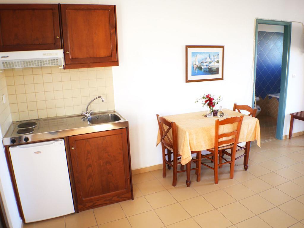Areti Aparthotel La Canea Esterno foto
